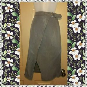 NWOT WILLIAM B. 100% TENCEL CROSSOVER SKIRT-MEDIUM